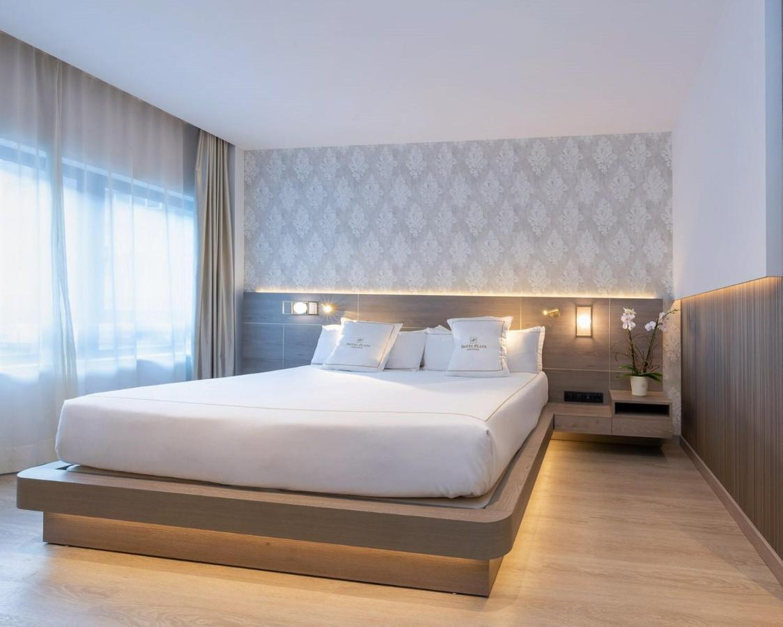 Premier Double Room,1381601711:JPEG